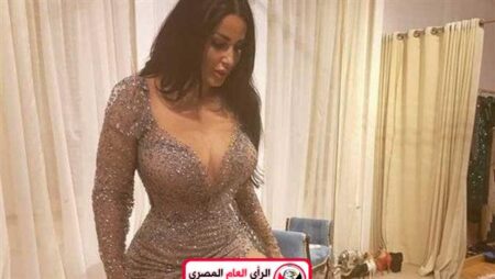إطلالات طليقة أحمد الفيشاوي المحذوفة من إنستجرام.. خاف علي ولادك من الفراولة 7