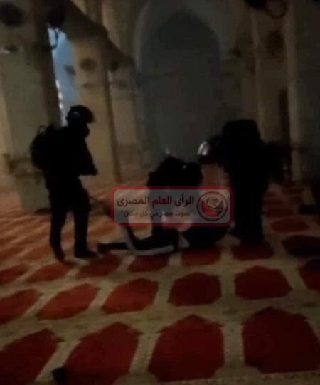 اقتحام المسجد الأقصى من قوات الاحتلال .. تفاصيل 10