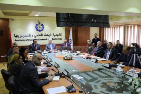 وزير التعليم العالي والبحث العلمي يرأس الاجتماع الثالث لمجلس إدارة مشروع الجينوم المصري لعام 2023 2