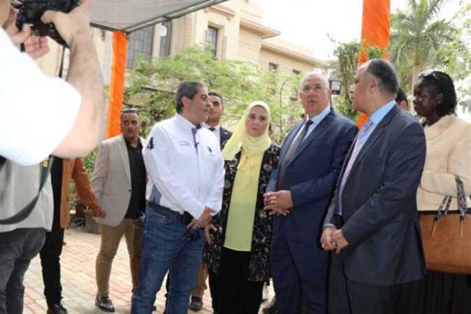 وزير الزراعة يفتتح مهرجان الزهور  بالمتحف الزراعي بالدقي 3