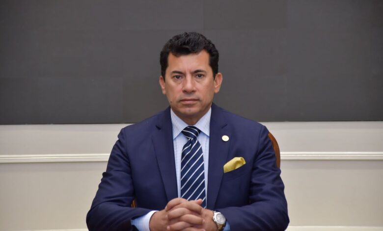 وزير الشباب والرياضة