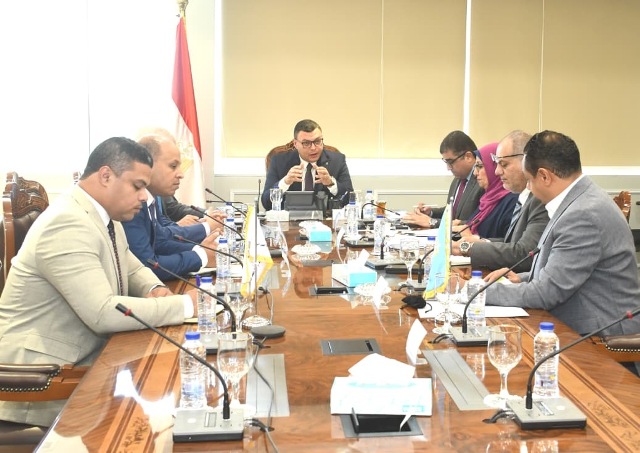 وزير الإسكان