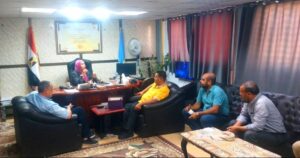 رئيس برج العرب بالإسكندرية:تطالب مديري الإدارات بتذليل جميع العقبات 