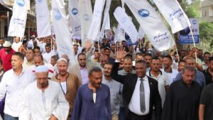 بالصور مسيرة حاشدة بقري أبيس لدعم مرشحي القائمة الوطنية بالجان الانتخابات بالإسكندرية