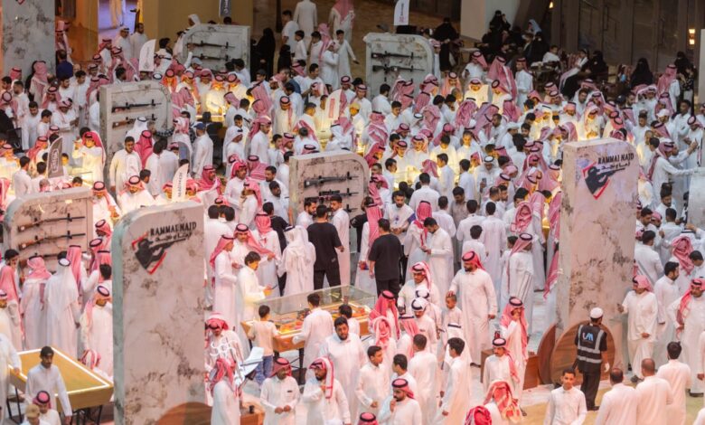 45 دولة يشاركون بمعرض الصقور والصيد السعودي الدولي بالرياض 