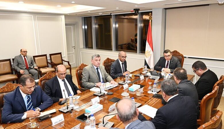 وزير الإسكان