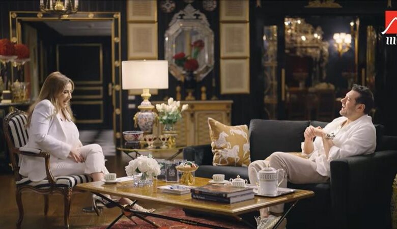 يكشف الحقيقة