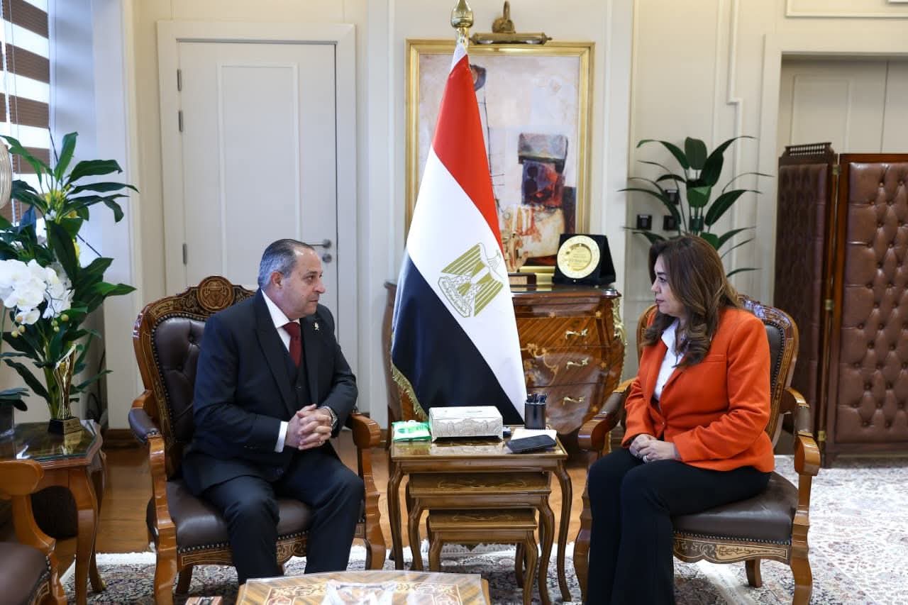 وزيرة