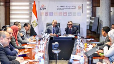 وزيرا التخطيط