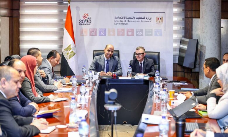 وزيرا التخطيط