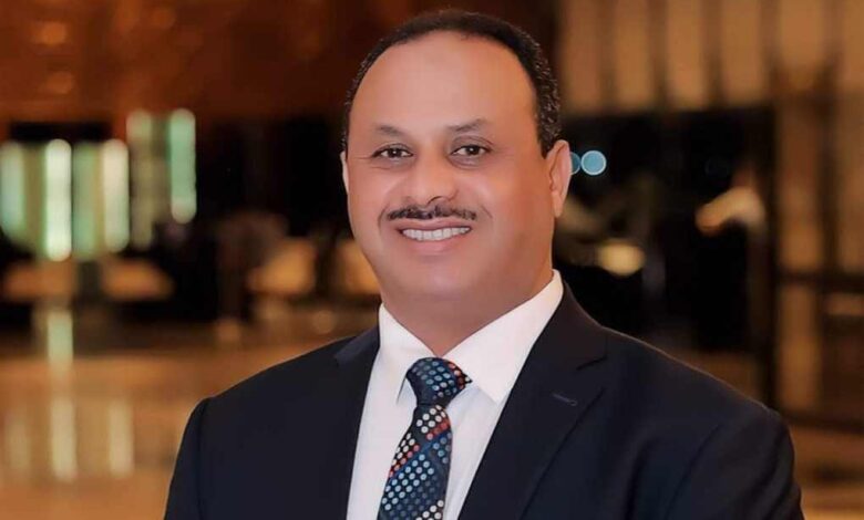 عبدالغني: يطالب بضرورة الوصول إلى أفضل الصيغ التشريعية القادرة على الحد من النزاعات الأسرية وبناء مجتمع قوي