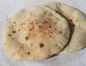 تناول الخبز