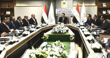وزير الشباب والرياضة