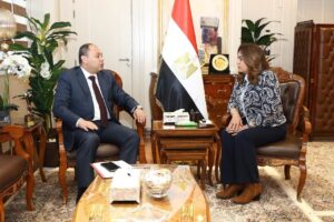 وزيرة