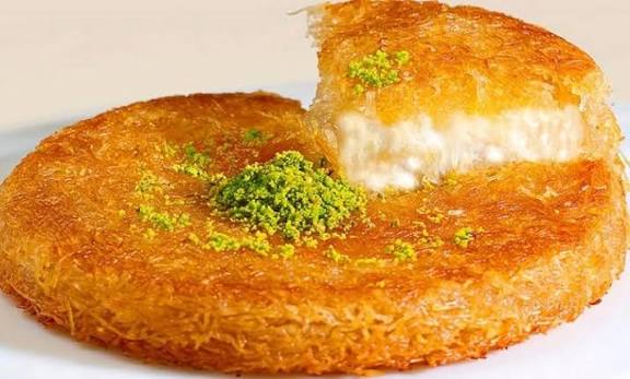 الكنافة بالكريمة