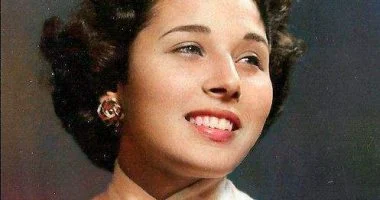 لبنى عبد العزيز