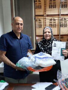 بمشاركة الأهالي: جبريل يسلم تأشيرات وملابس الإحرام للفائزين برحلات العمرة