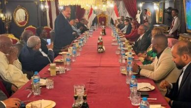 وزير الخارجية السوداني السابق يحتفي بالسفير المصري في الخرطوم 