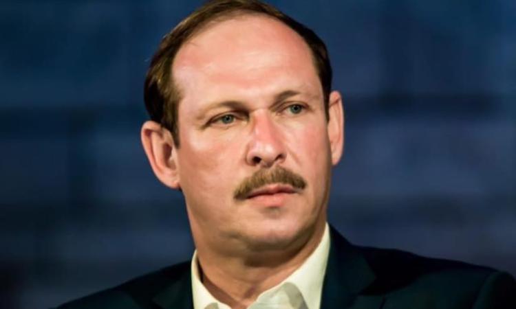 أيمن الشيوي