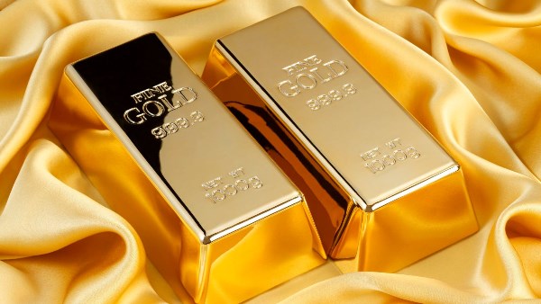 4300 دولار