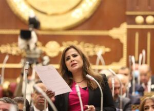 أمل رمزي: هيبة المسؤول لا تُقاس بعلو الصوت.. والمحاسبة ليست استعراضًا أمام الكاميرات